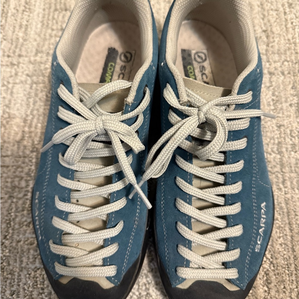 Scarpa Blue Shoes